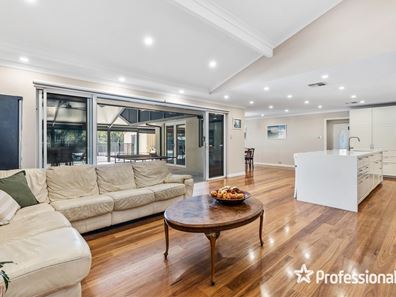 2 Lemontree Grove, Maida Vale WA 6057