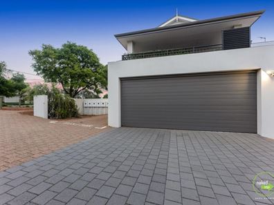 1/12 Heath Road, Kalamunda WA 6076